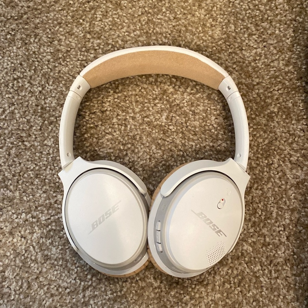 Bose quiet comfort noise cancelling adjustable headband over ear headphones